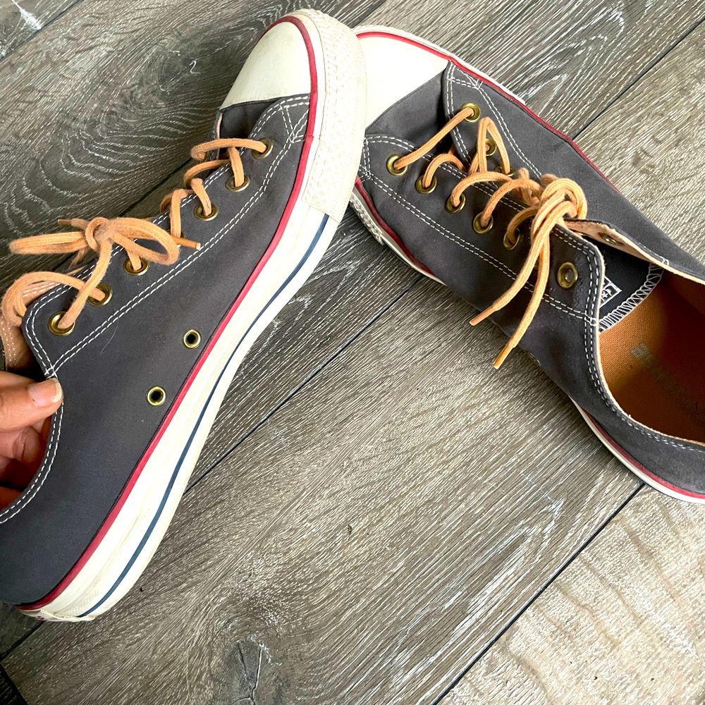 Converse All-Star Men 11.5 women 13.5 low-rise sneakers Chuck Taylor EUC ⭐️